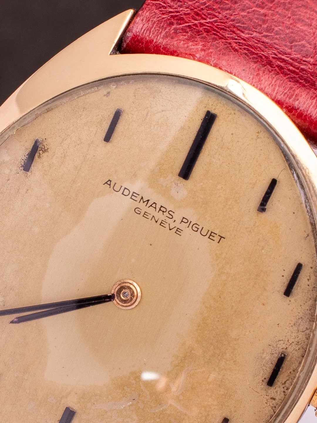 AUDEMARS OVAL SHAPE